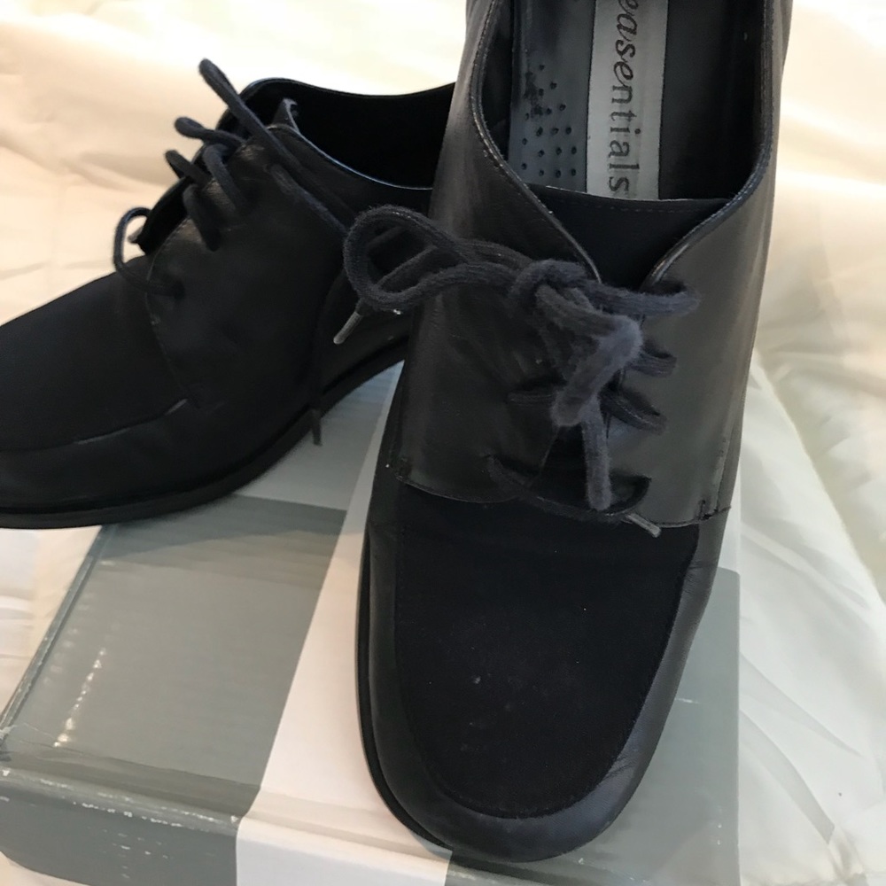 Black low heeled Ladies Loafer